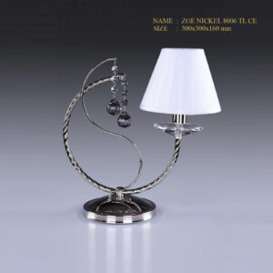 Đèn bàn pha lê ZOE I NICKEL 8006 TL CE mang ánh sáng dịu nhẹ, lý tưởng cho phòng ngủ, bàn làm việc hoặc không gian trang trí cao cấp.