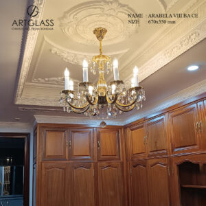 Đèn chùm pha lê ARABELA VIII POLISHED CE 8 bóng 40W, chất liệu đồng thau mạ vàng và pha lê cao cấp nhập khẩu CH Séc, sang trọng cho không gian phòng khách.