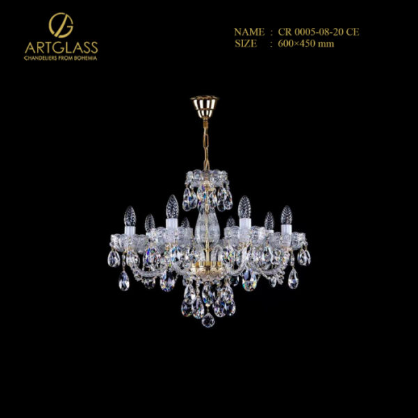 Đèn chùm pha lê CR 0005/08/20 CE cao cấp, kiểu dáng cổ điển với 8 bóng đèn 40W, khung đồng thau mạ vàng kết hợp hạt pha lê sáng trong, mang đến vẻ đẹp tinh tế cho nội thất hiện đại.