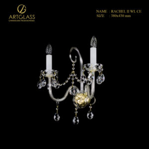 Đèn tường pha lê RACHEL II WL CE của Artglass, nổi bật với thiết kế 2 tay đèn bất đối xứng, trang trí bằng dải pha lê và chi tiết đồng thau mạ vàng.